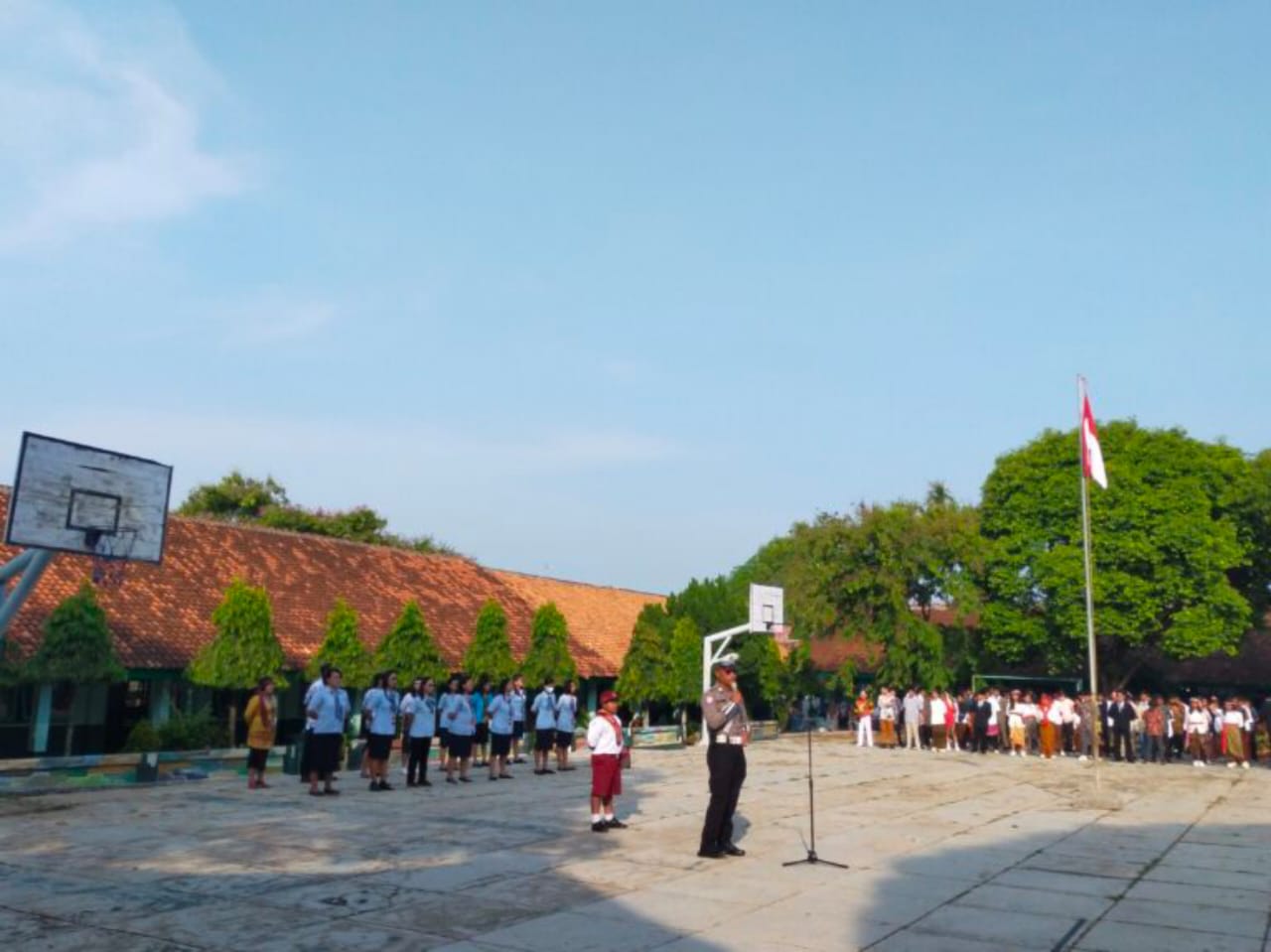 Upacara Memperingati Hari Pahlawan Bersama Polres Dan Polisi Cilik Lampung Utara