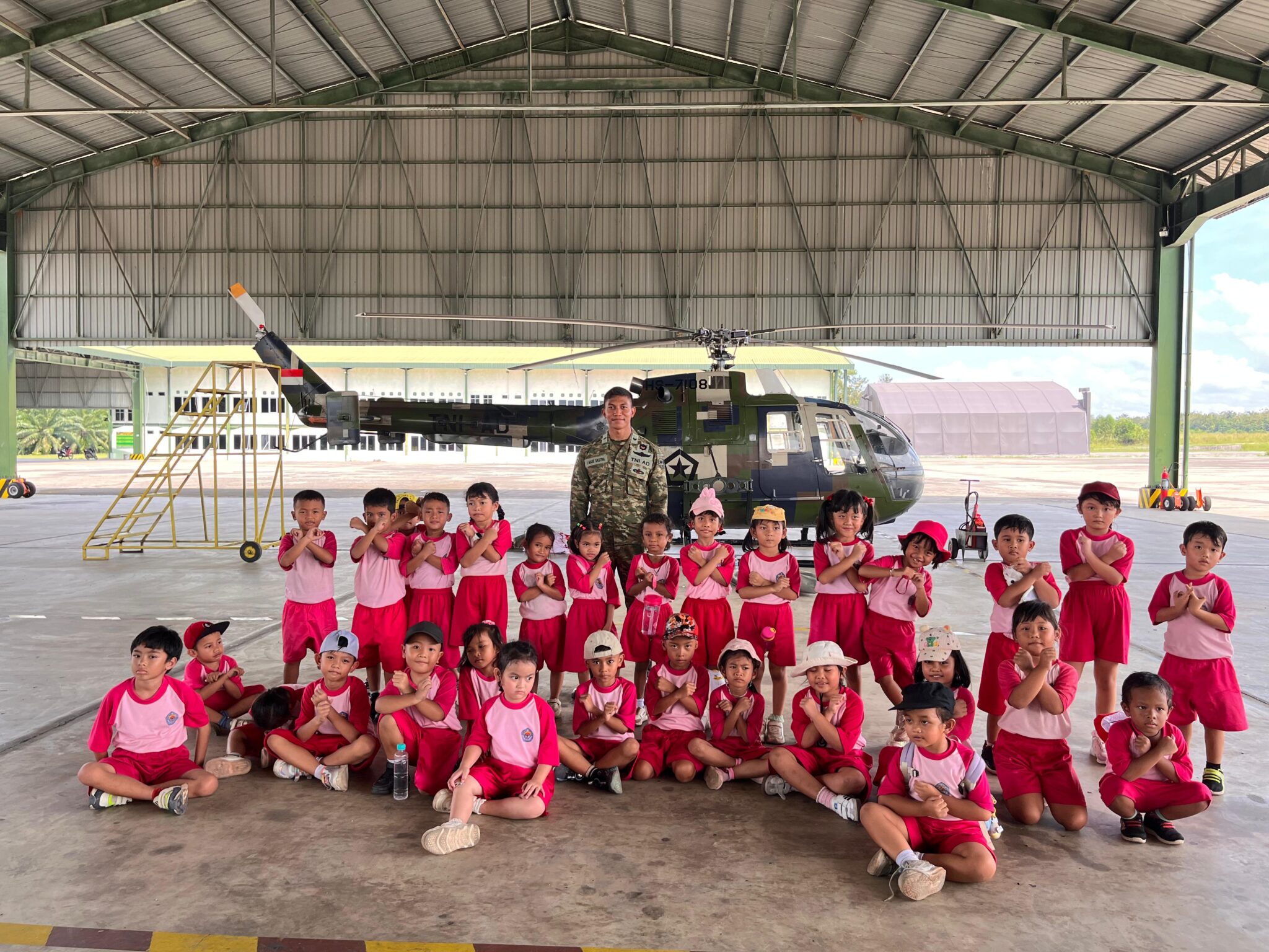 Seru dan Edukatif! TK Xaverius Kotabumi Laksanakan Kegiatan Kokurikuler ke LANUD AD Gatot Soebroto PUSPENERBAD dan Skadron 12/AJY