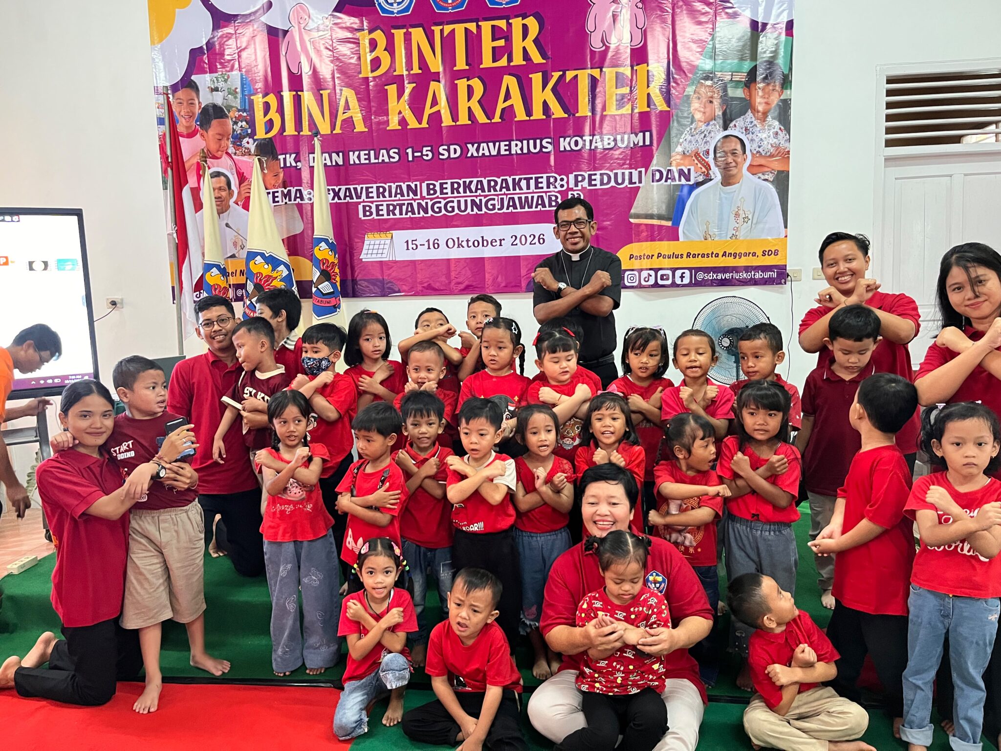 BINTER “XAVERIAN BERKARAKTER: PEDULI DAN BERTANGGUNG JAWAB”